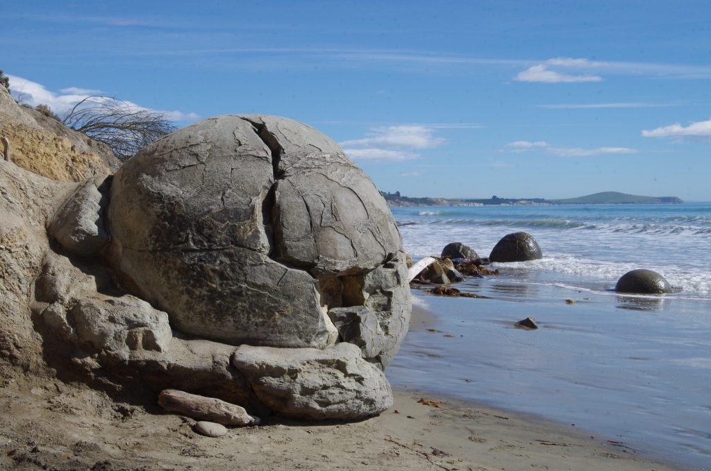 moeraki_boulders1